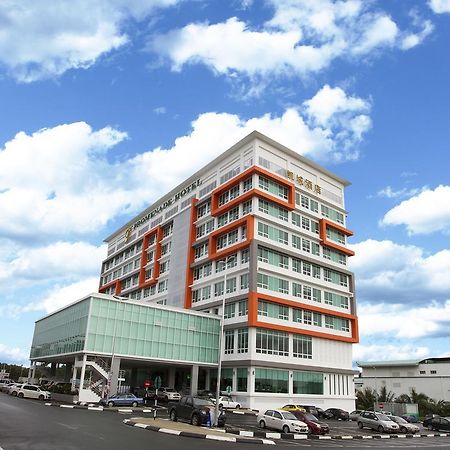 Promenade Hotel Bintulu Buitenkant foto