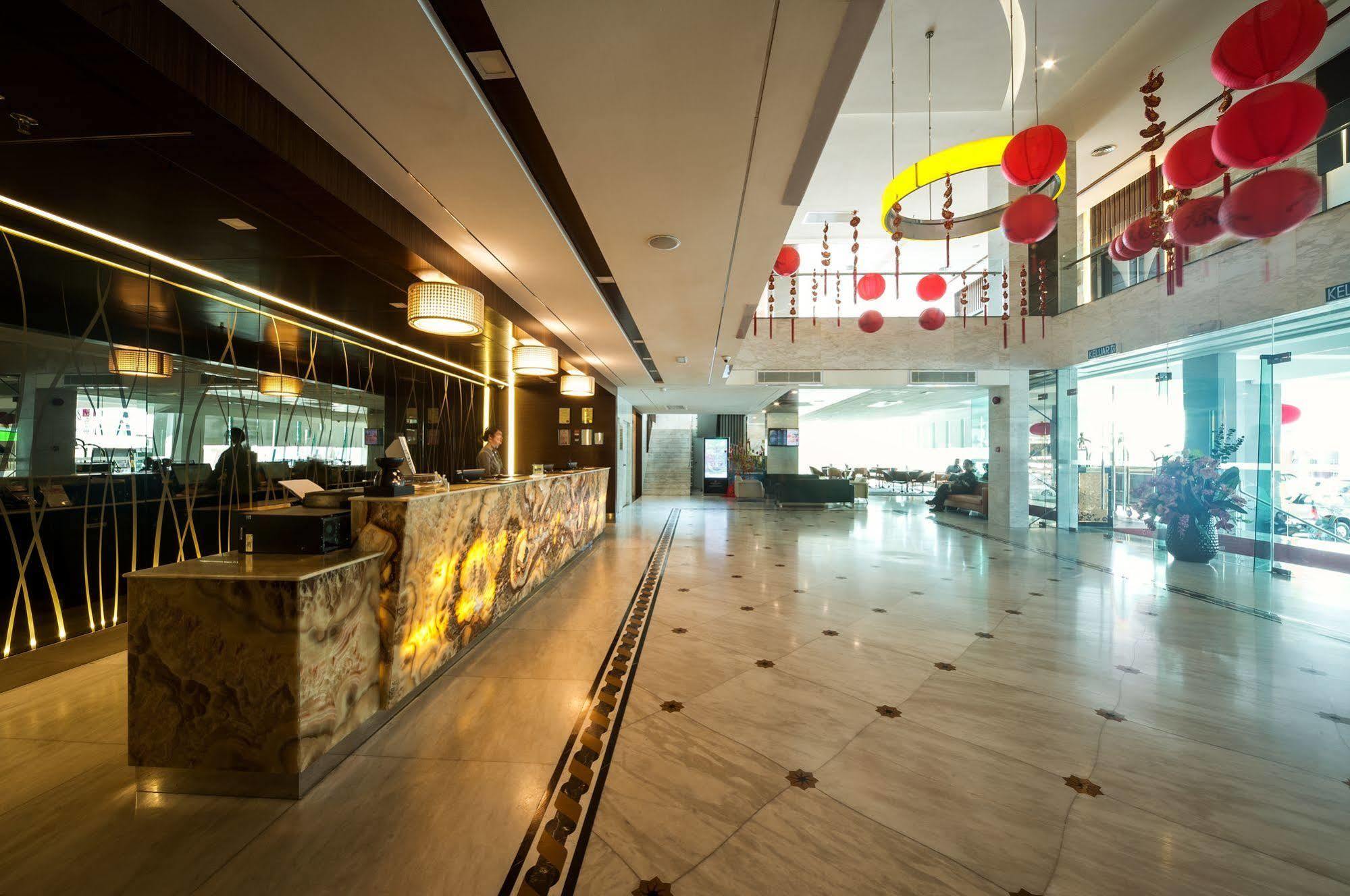 Promenade Hotel Bintulu Buitenkant foto