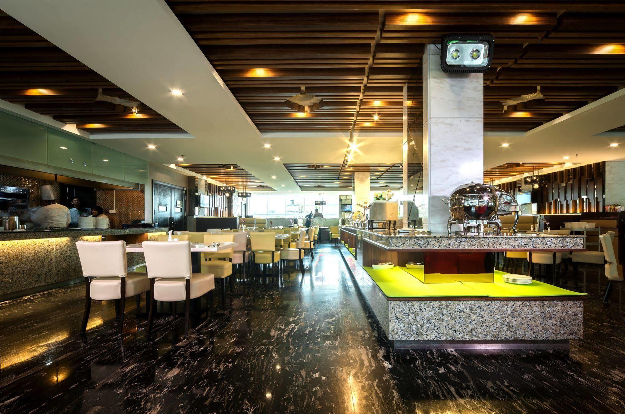 Promenade Hotel Bintulu Buitenkant foto