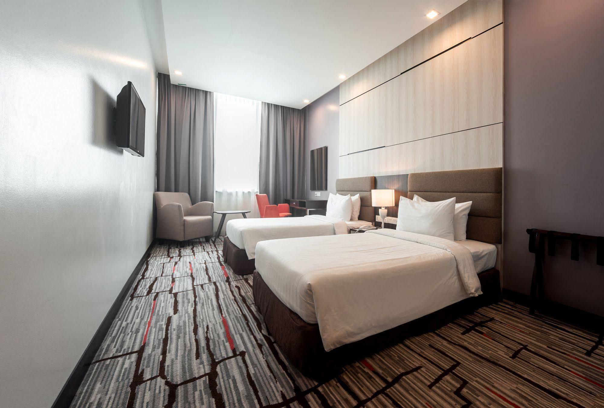 Promenade Hotel Bintulu Buitenkant foto