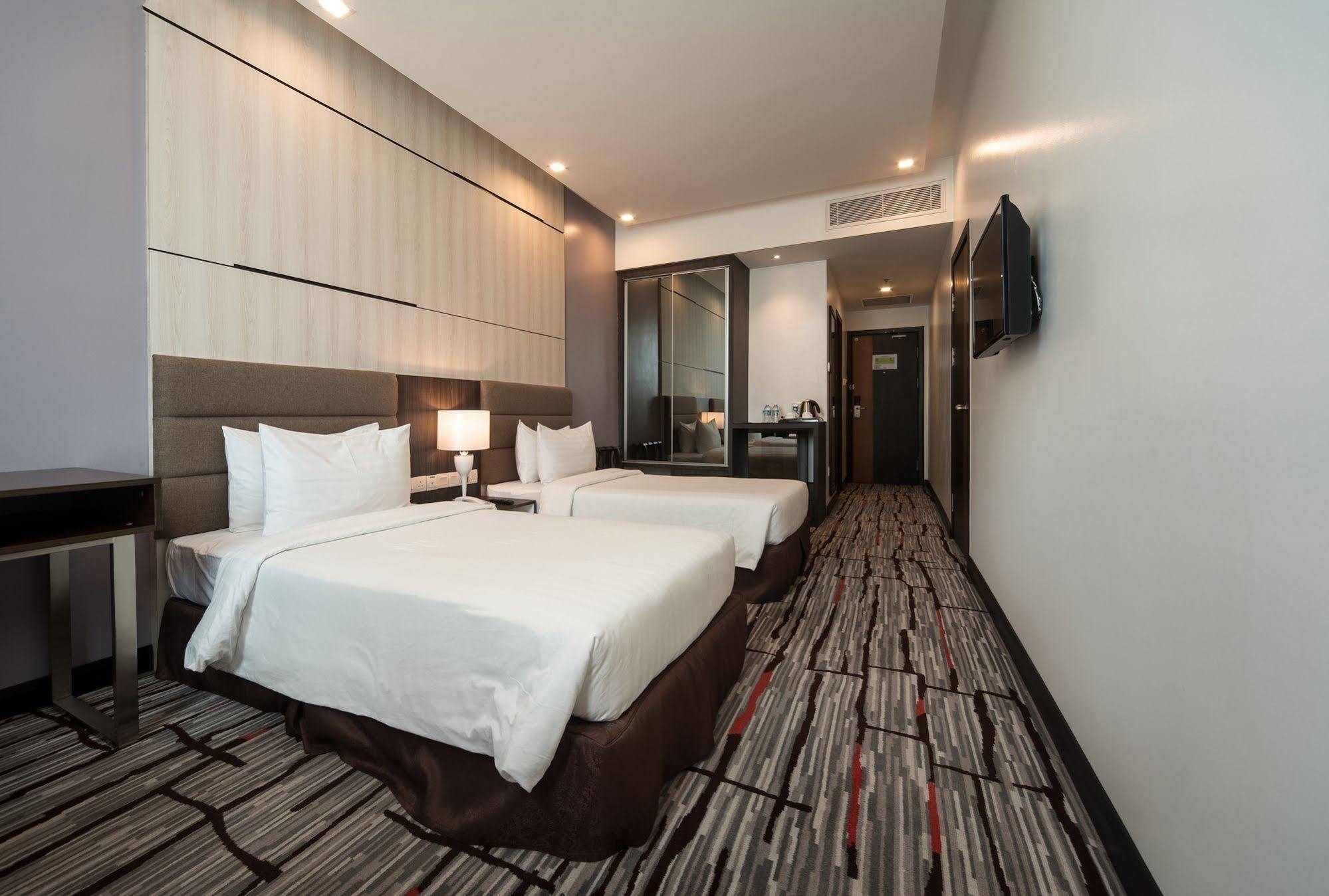 Promenade Hotel Bintulu Buitenkant foto
