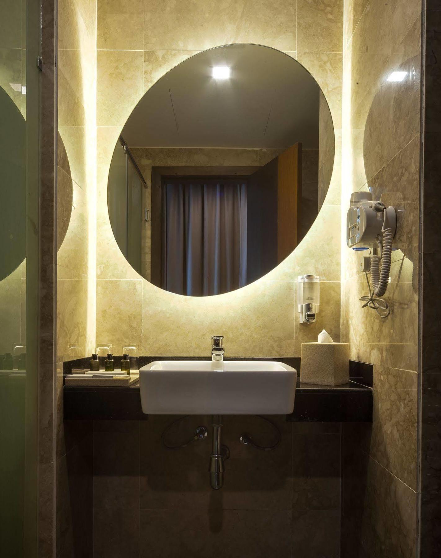 Promenade Hotel Bintulu Buitenkant foto