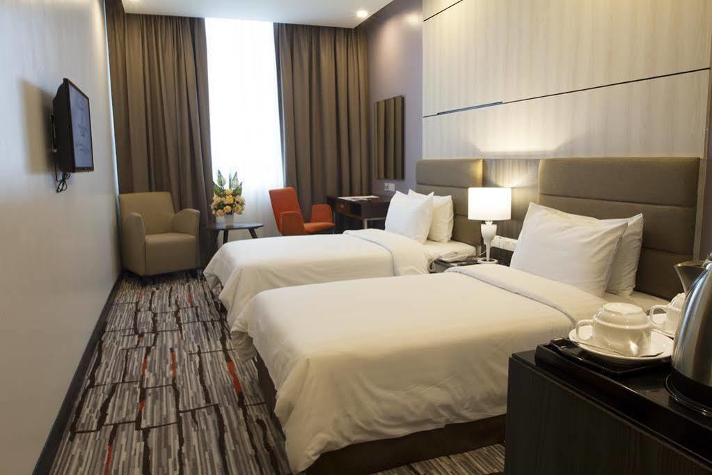 Promenade Hotel Bintulu Buitenkant foto