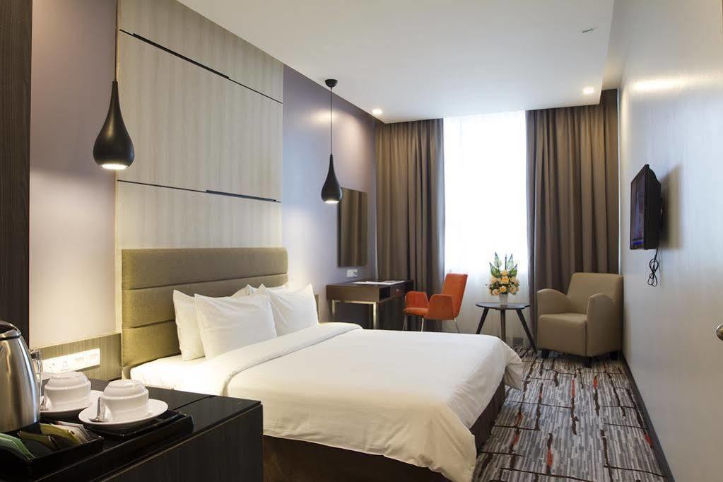Promenade Hotel Bintulu Buitenkant foto